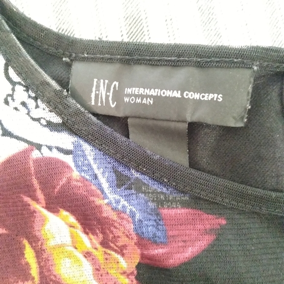 Sheer black and floral print long sleeve top - Picture 5 of 8